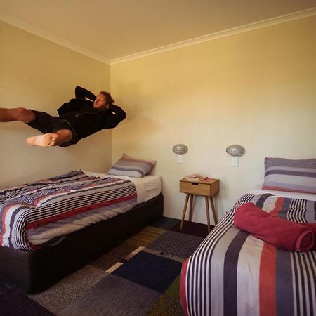 Jump Inn Alice Budget Accommodation Alice Springs Exterior foto