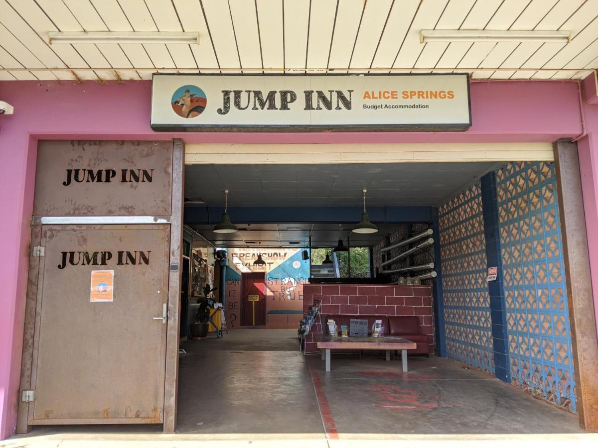 Jump Inn Alice Budget Accommodation Alice Springs Exterior foto