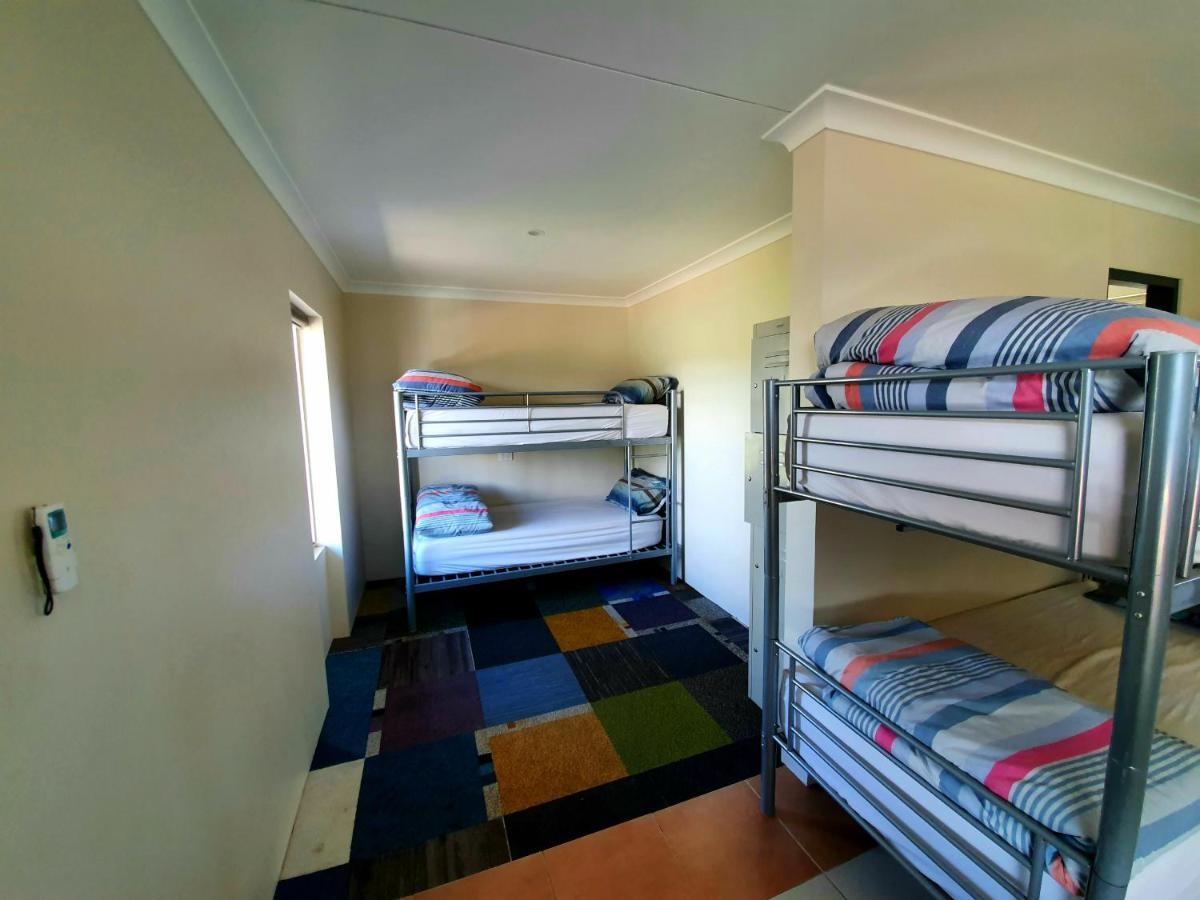 Jump Inn Alice Budget Accommodation Alice Springs Exterior foto